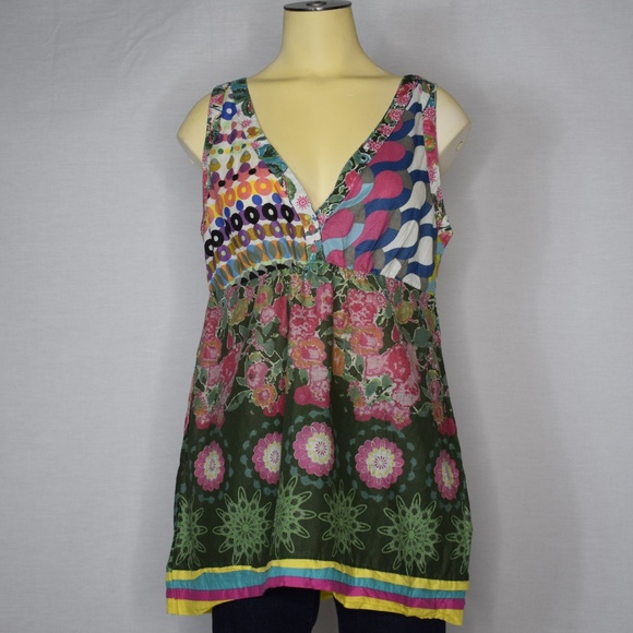 Desigual Tops - 🧨 Desigual Deep V Sleeveless Tunic. M Desigual Tops - 🧨 Desigual Deep V Sleeveless Tunic. M